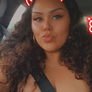 Meet your Posher, Adrii_